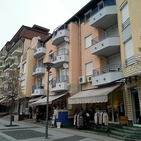 Pedestrian Street Lägenhet
